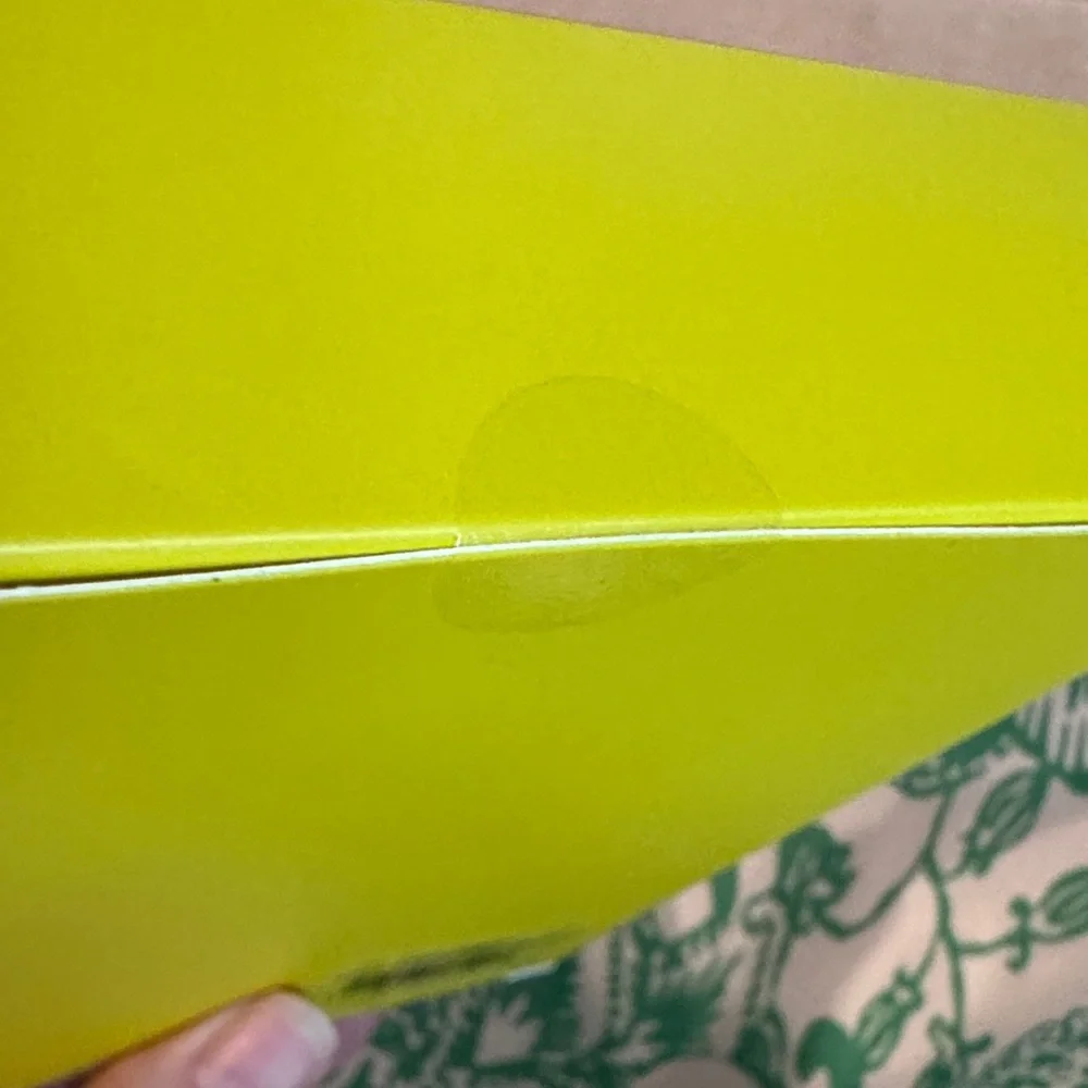 Kendra Scott touch by